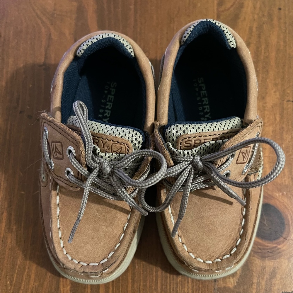 Sperry boat shoes toddler shoes size 6.5